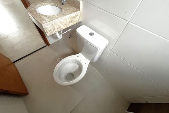 Banheiro de apartamento para alugar com 1 quarto, 32m² em Água Fria, São Paulo