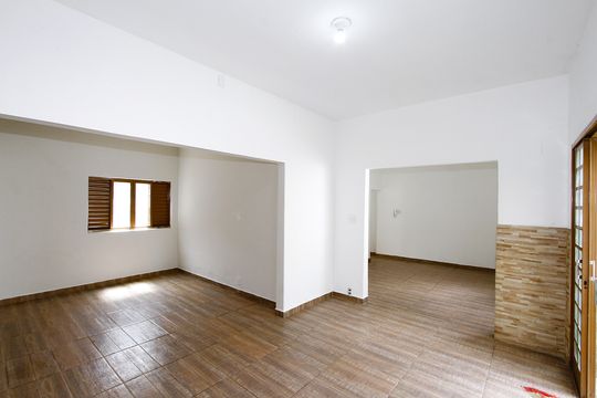 Área comum de casa à venda com 6 quartos, 350m² em Bonfim, Belo Horizonte