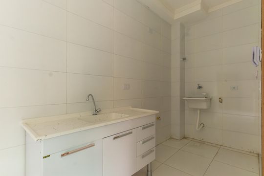Cozinha e Área de Serviço de apartamento para alugar com 2 quartos, 42m² em Penha de França, São Paulo