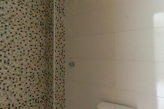 Banheiro de apartamento para alugar com 2 quartos, 42m² em Penha de França, São Paulo