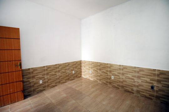 Quarto de casa à venda com 2 quartos, 50m² em Penha Circular, Rio de Janeiro