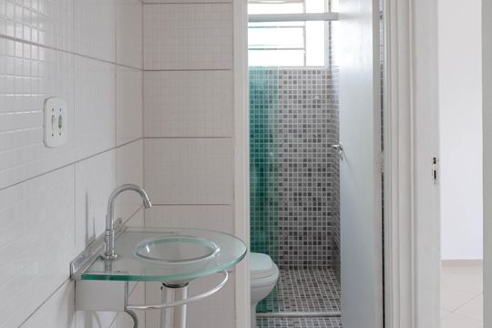 Banheiro de apartamento para alugar com 2 quartos, 46m² em Vila Izabel, Guarulhos