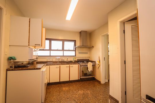 Cozinha de apartamento para alugar com 3 quartos, 205m² em Jardim Paulista, São Paulo