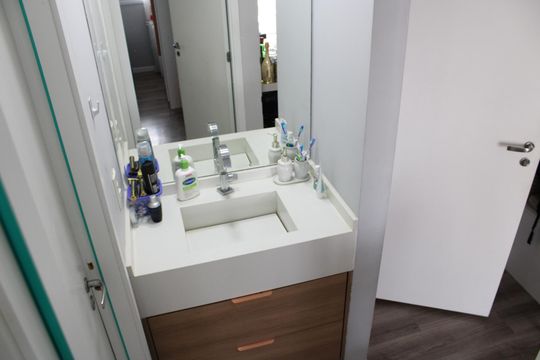 Banheiro de apartamento à venda com 1 quarto, 46m² em Brás, São Paulo