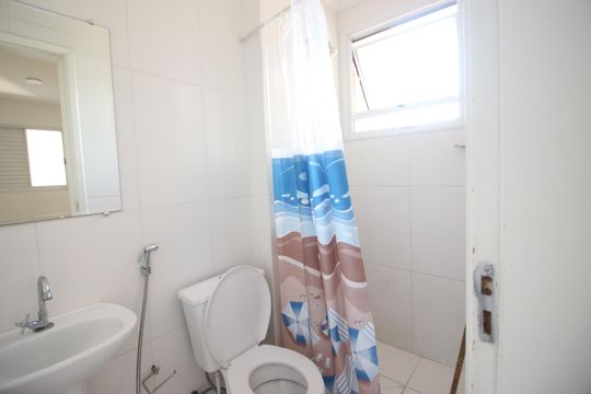 Banheiro de apartamento à venda com 3 quartos, 57m² em Novo Osasco, Osasco