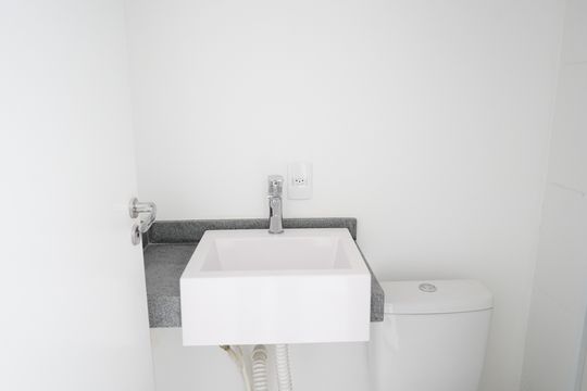 Banheiro de kitnet/studio à venda com 1 quarto, 29m² em Brás, São Paulo