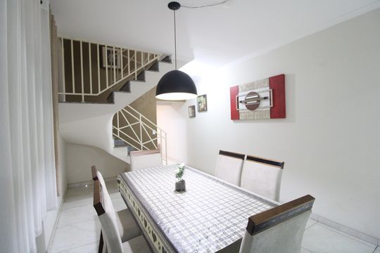 Sala de jantar de casa para alugar com 3 quartos, 262m² em Jardim Regis, São Paulo