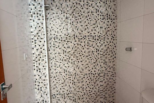 Banheiro de apartamento à venda com 2 quartos, 38m² em Penha de França, São Paulo