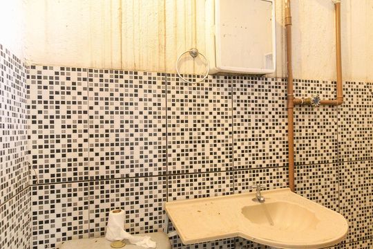 Edícula de casa à venda com 3 quartos, 74m² em Vila Carmosina, São Paulo