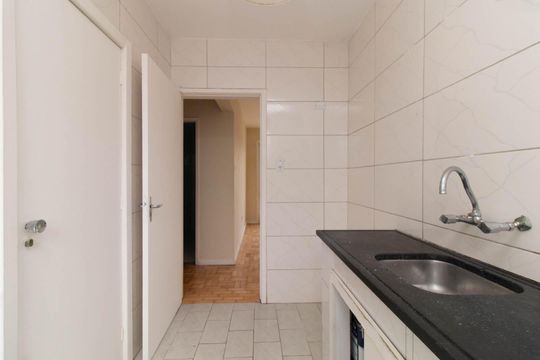 Cozinha de apartamento para alugar com 3 quartos, 110m² em Azenha, Porto Alegre