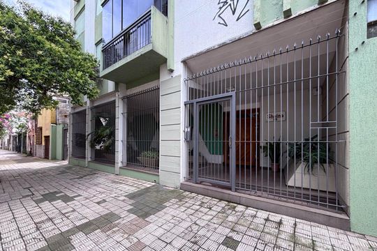 Fachada de apartamento para alugar com 3 quartos, 110m² em Azenha, Porto Alegre