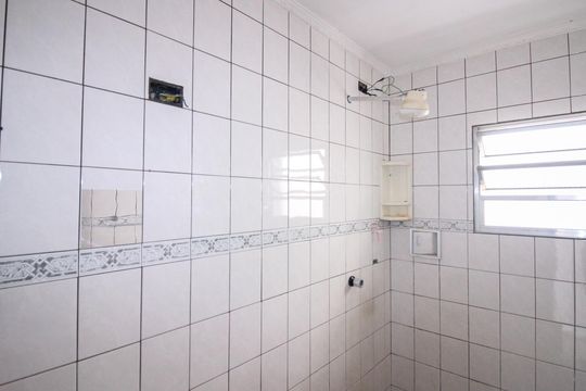 Casa à venda com 3 quartos, 130m² em Vila Antonieta, São Paulo