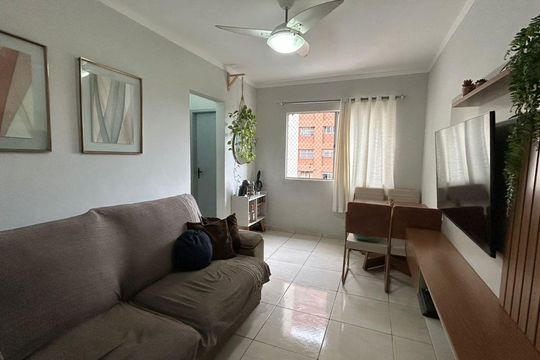 Sala de apartamento para alugar com 2 quartos, 70m² em Colubandê, São Gonçalo