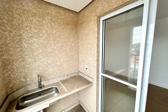 Varanda da Sala de apartamento à venda com 2 quartos, 66m² em Vila Galvão, Guarulhos