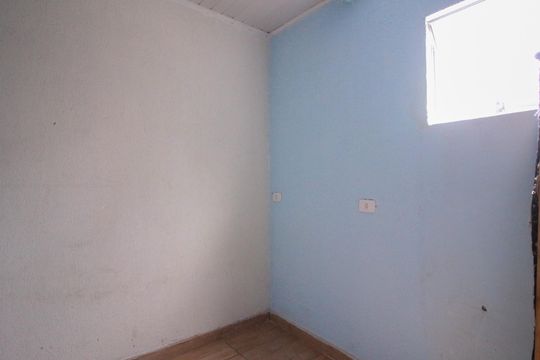 Quarto 1 de casa para alugar com 2 quartos, 85m² em Jardim Santa Teresinha, São Paulo