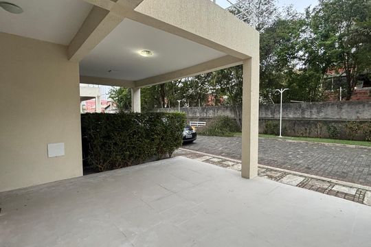 Garagem de casa de condomínio à venda com 4 quartos, 144m² em Vila Sao Pedro, Santo André