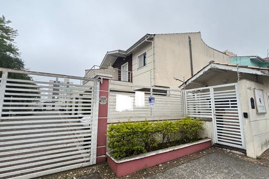 Fachada de casa de condomínio à venda com 4 quartos, 144m² em Vila Sao Pedro, Santo André