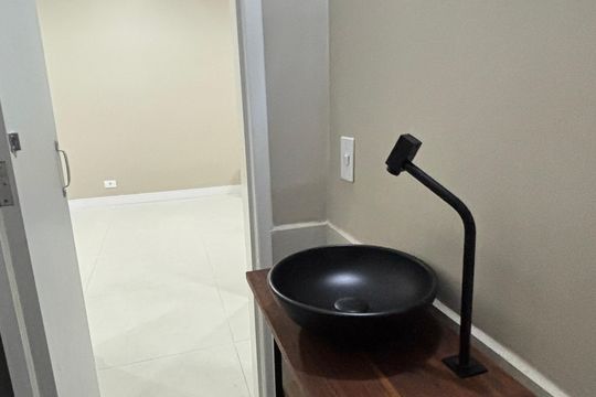 Lavabo de casa de condomínio à venda com 4 quartos, 144m² em Vila Sao Pedro, Santo André