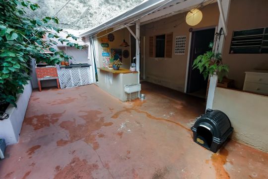 Quintal de casa à venda com 3 quartos, 180m² em Jardim Taboao, São Paulo