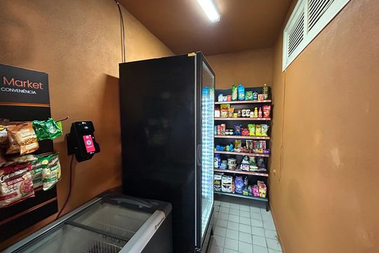 Área comum de apartamento para alugar com 2 quartos, 65m² em Praça Seca, Rio de Janeiro
