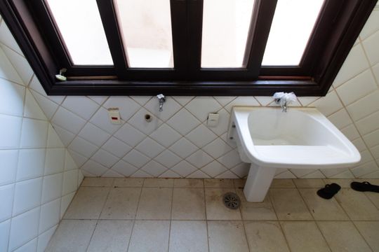 Área de Serviço de casa de condomínio à venda com 4 quartos, 230m² em Conjunto Habitacional Vila Santana (Sousas), Campinas
