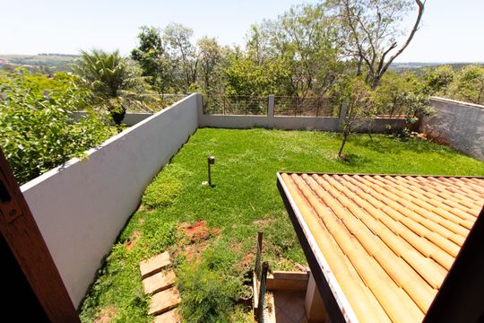 Vista da Suíte 1 de casa de condomínio à venda com 4 quartos, 230m² em Conjunto Habitacional Vila Santana (Sousas), Campinas