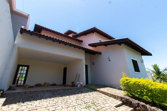 Garagem de casa de condomínio à venda com 4 quartos, 230m² em Conjunto Habitacional Vila Santana (Sousas), Campinas