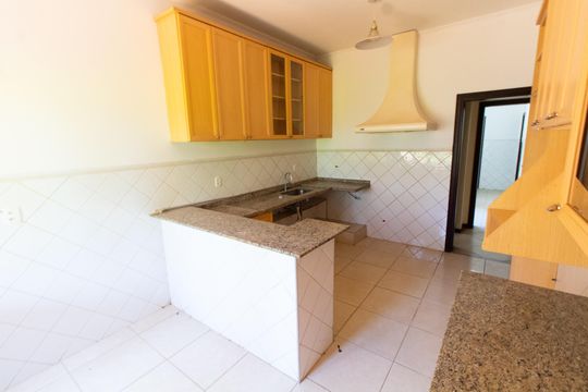 Cozinha de casa de condomínio à venda com 4 quartos, 230m² em Conjunto Habitacional Vila Santana (Sousas), Campinas