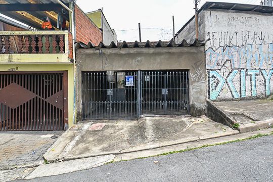 Fachada de casa à venda com 1 quarto, 130m² em Jardim Petroni, São Bernardo do Campo