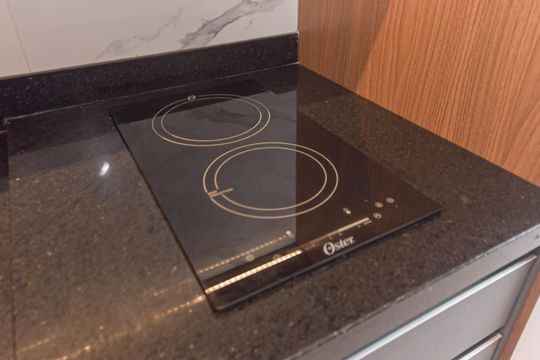 Cozinha de kitnet/studio para alugar com 1 quarto, 25m² em Jardim das Acacias, São Paulo