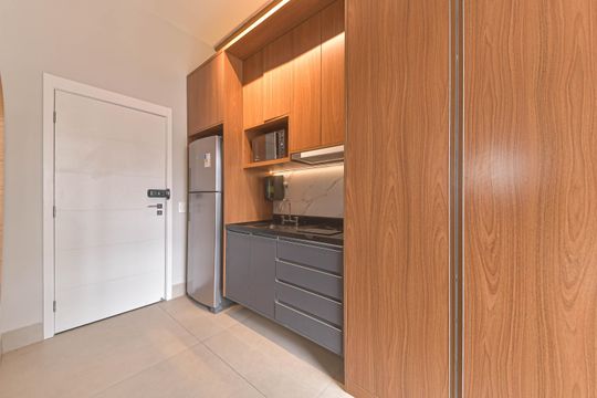 Cozinha de kitnet/studio para alugar com 1 quarto, 25m² em Jardim das Acacias, São Paulo