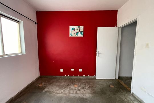 Quarto 1 de casa para alugar com 2 quartos, 65m² em Caxingui, São Paulo