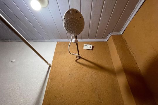 Banheiro Social de casa para alugar com 2 quartos, 65m² em Caxingui, São Paulo
