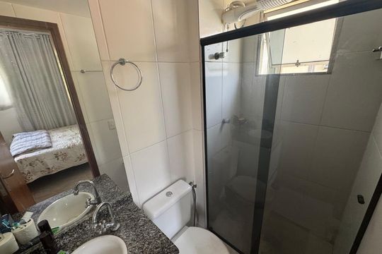 Banheiro 2 de apartamento à venda com 2 quartos, 51m² em Jardim Alvorada, Belo Horizonte