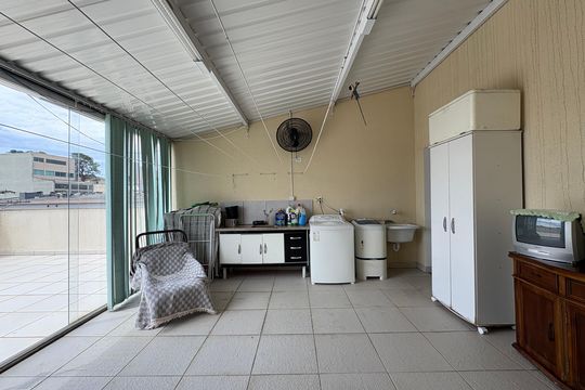 Lavanderia 2 de apartamento à venda com 2 quartos, 144m² em Jardim Stella, Santo André