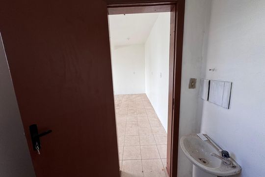 Banheiro de kitnet/studio para alugar com 1 quarto, 40m² em Rio dos Sinos, São Leopoldo