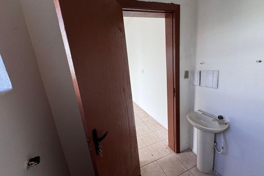 Banheiro de kitnet/studio para alugar com 1 quarto, 40m² em Rio dos Sinos, São Leopoldo