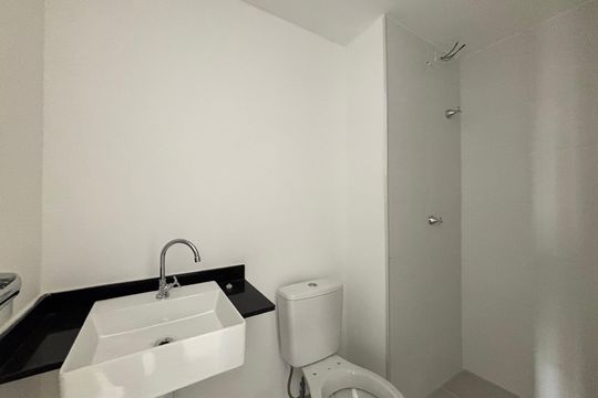 Banheiro de kitnet/studio para alugar com 1 quarto, 25m² em Vila Olímpia, São Paulo