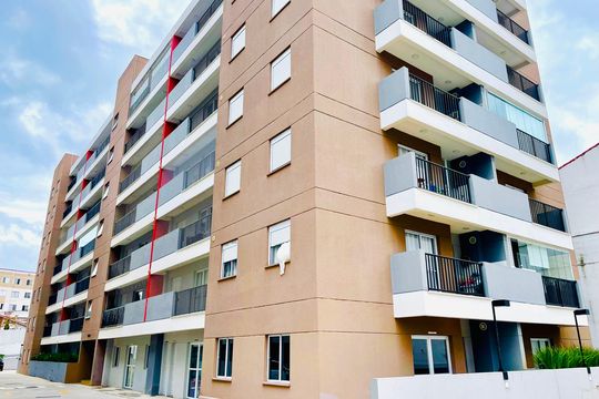 Fachada do bloco de apartamento para alugar com 2 quartos, 40m² em Jardim Adriana, Guarulhos