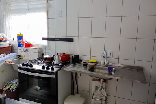 Cozinha de apartamento à venda com 2 quartos, 50m² em Metalúrgicos, Osasco