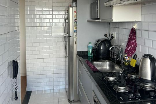 Cozinha de apartamento à venda com 2 quartos, 42m² em Jardim Boa Vista (Zona Oeste), Osasco
