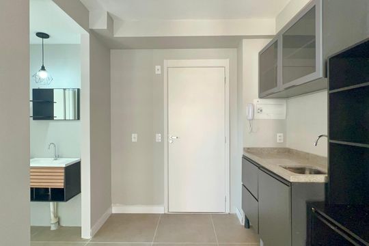Cozinha de kitnet/studio à venda com 1 quarto, 27m² em Pinheiros, São Paulo