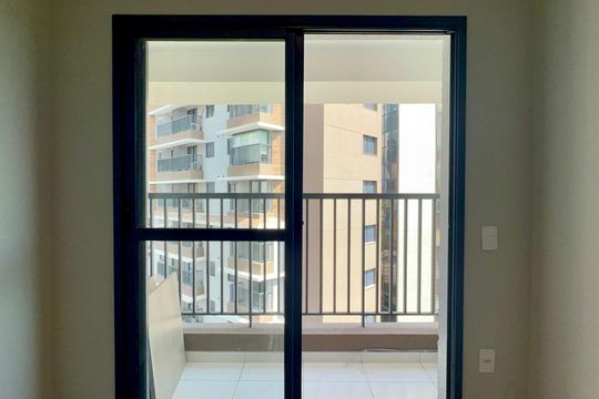 Varanda da Sala de kitnet/studio à venda com 1 quarto, 27m² em Pinheiros, São Paulo