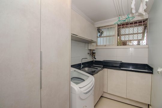 Cozinha e Área de Serviço de casa de condomínio à venda com 3 quartos, 128m² em Jardim Itu, Porto Alegre