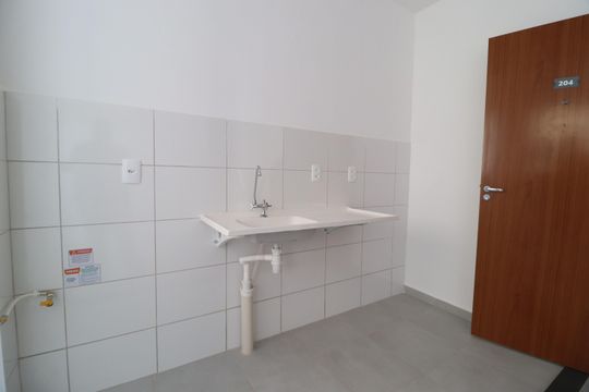 Cozinha de apartamento para alugar com 2 quartos, 44m² em Jardim Sul, Uberlândia
