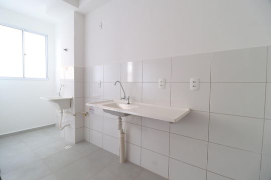 Cozinha de apartamento para alugar com 2 quartos, 44m² em Jardim Sul, Uberlândia