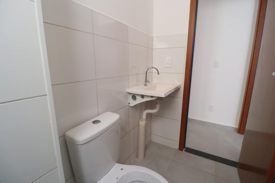 Banheiro Social de apartamento para alugar com 2 quartos, 44m² em Jardim Sul, Uberlândia