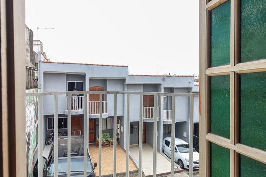 Varanda do Quarto 1 de casa de condomínio à venda com 2 quartos, 71m² em Vila Carmosina, São Paulo