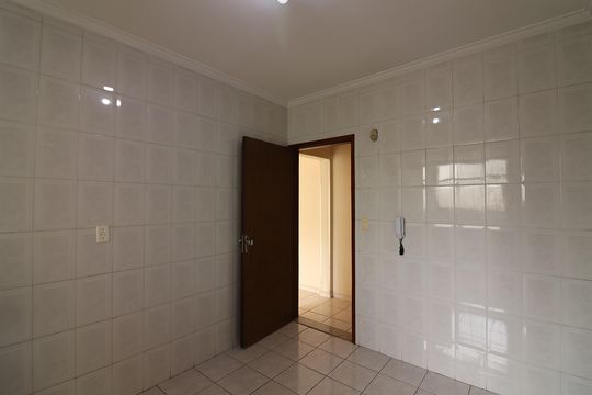 Cozinha  de apartamento à venda com 2 quartos, 87m² em Vila Caminho do Mar, São Bernardo do Campo