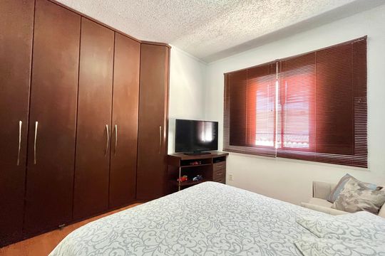 Quarto 2 de casa à venda com 3 quartos, 281m² em Cidade Vargas, São Paulo